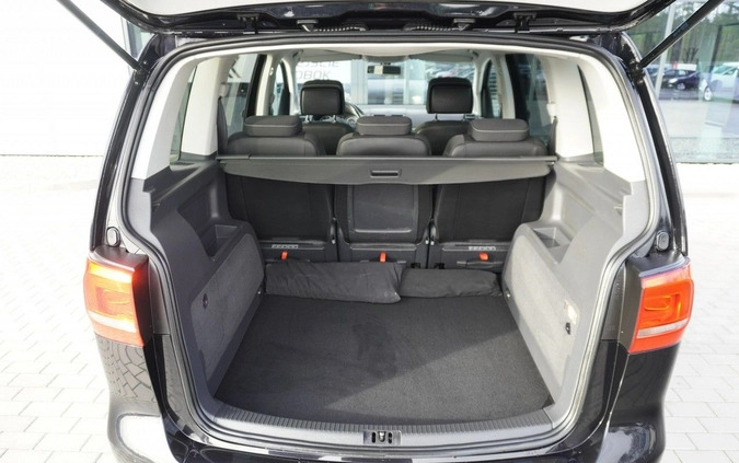Volkswagen Touran cena 46999 przebieg: 200000, rok produkcji 2014 z Debrzno małe 562